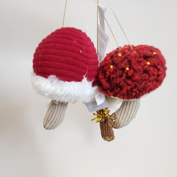 NWT Wondershop - 3 fabric mushroom ornaments set - Picture 3 of 16